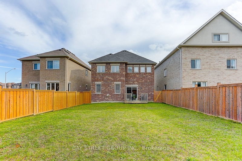 164 Birkhall Pl  Barrie, L4N 0K8 | Image 3