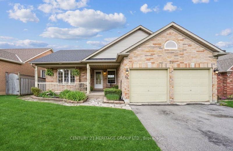 home for lease on 28 Harwood Drive E