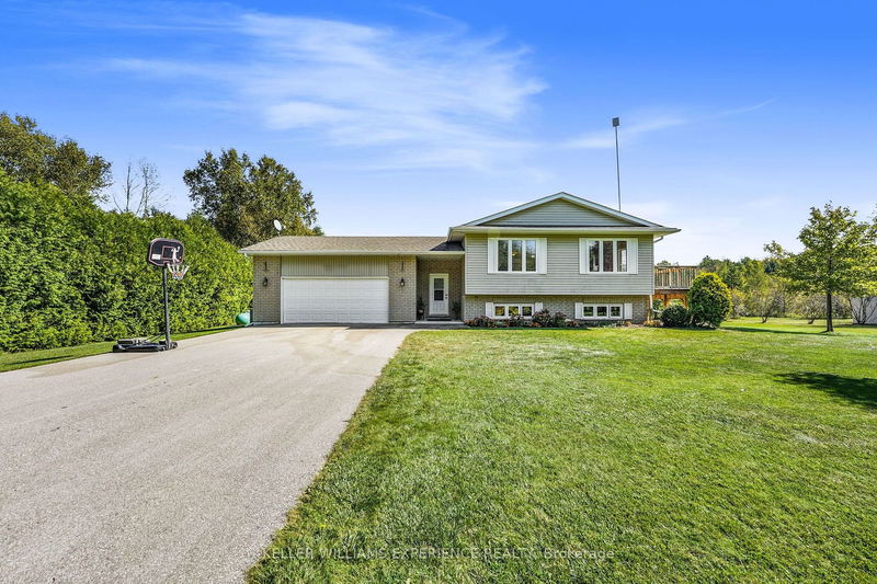 home for sale on 3243 Sunnidale 12/13 Sideroad