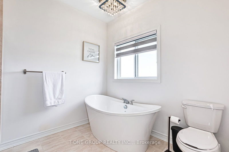 37 Maidens Cres  Collingwood, L9Y 5M3 | Image 24