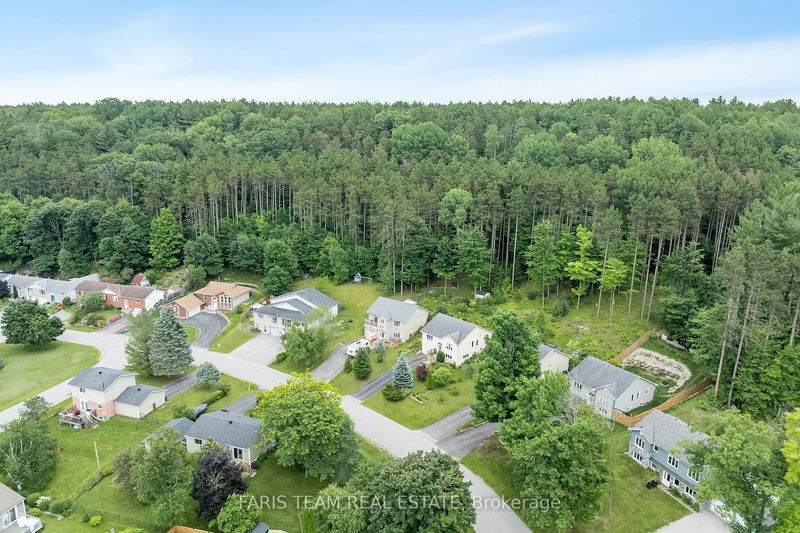 55 Therrien Crt  Penetanguishene, L9M 1P6 | Image 26