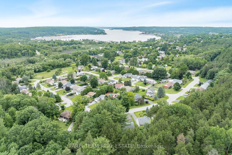 55 Therrien Crt  Penetanguishene, L9M 1P6 | Image 27