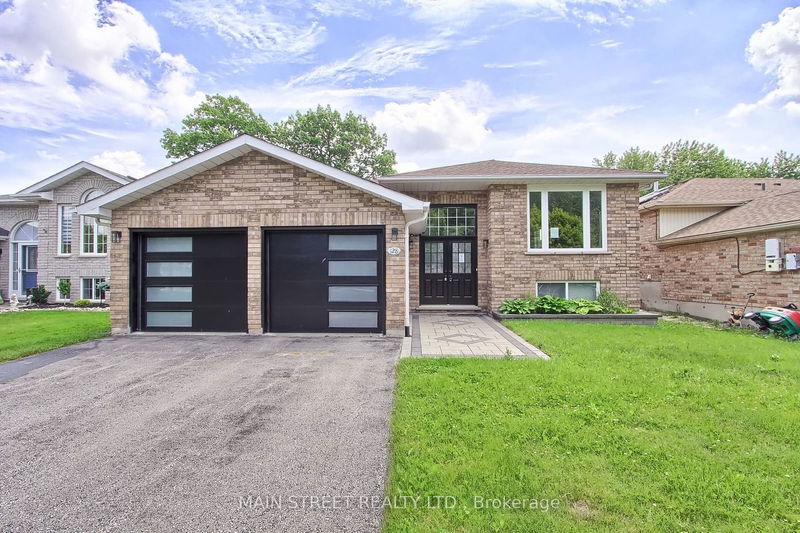 128 Emms Dr  Barrie, L4N 8H7 | Image 2