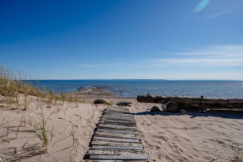 1336 Tiny Beaches Rd N Tiny, L9M 0H3 | Image 33