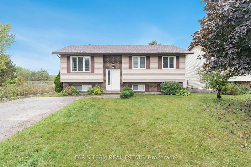 14 Dancy Dr  Orillia, L3V 7M1 | Image 2