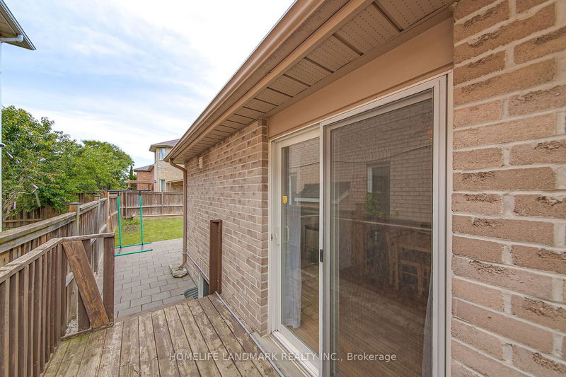 65 Wismer Ave  Barrie, L4N 9T9 | Image 3