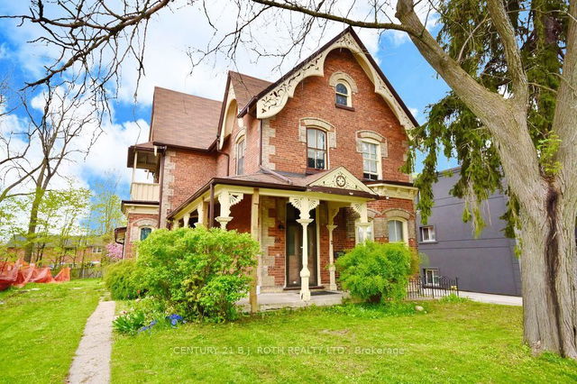 102 Peel Street
