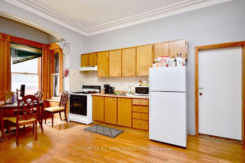 Listing Image 13