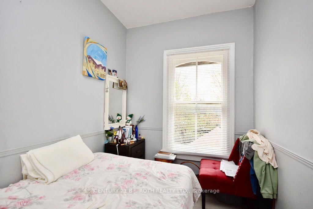 Listing Image 16