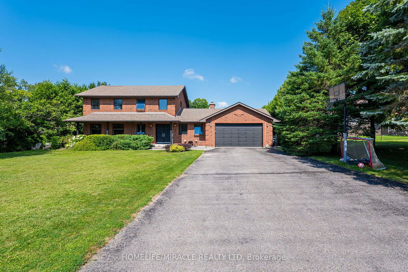 71 Nicholson Cres  Springwater, L9X 0G9 | Image 1