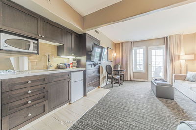 Unit 2421 — 90 Highland Dr, Oro-Medonte - Horseshoe Valley image-0-1