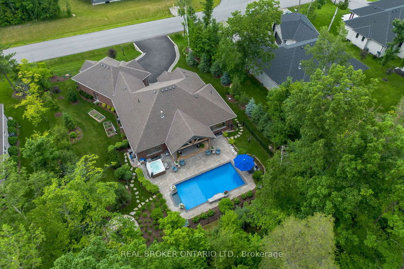 5 Glenna Tr  Springwater, L9X 2A3 | Image 3