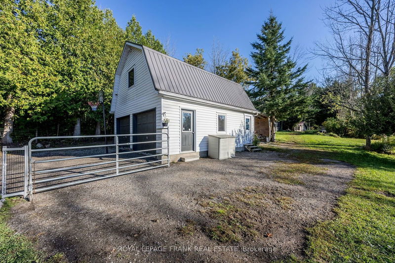 2763 Triple Bay Rd  Tay, L0K 1R0 | Image 31