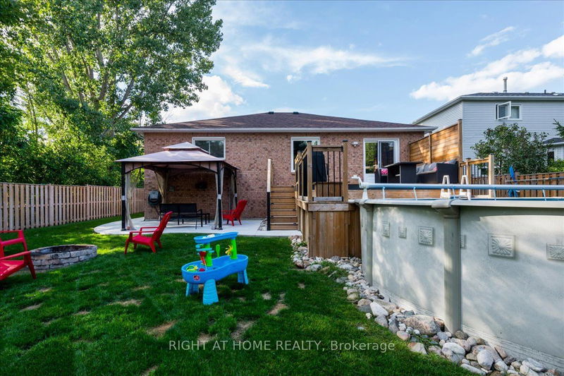 53 Royal Beech Dr  Wasaga Beach, L9Z 1H3 | Image 31