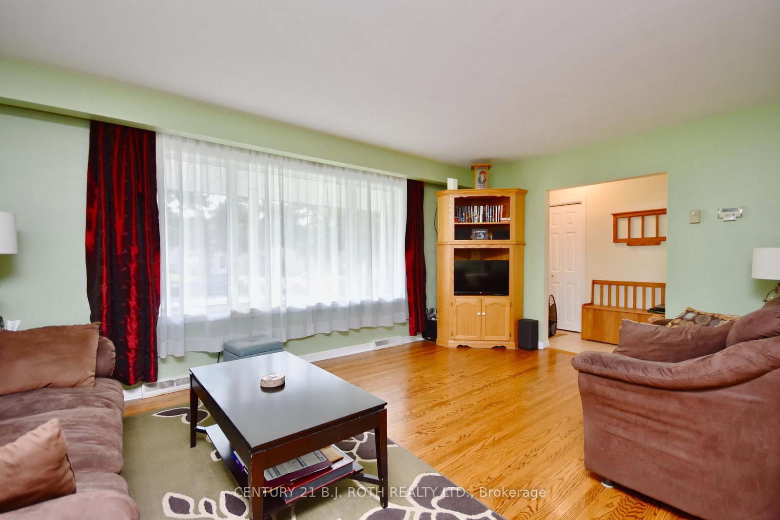 Listing Image 7