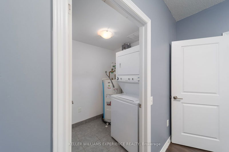  410 - 5 GREENWICH St  Barrie, L4N 7Y8 | Image 17