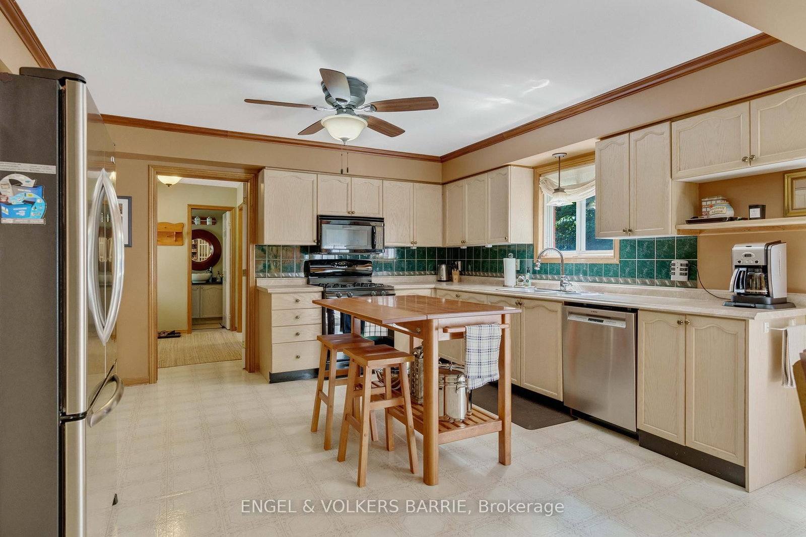 Listing Image 7