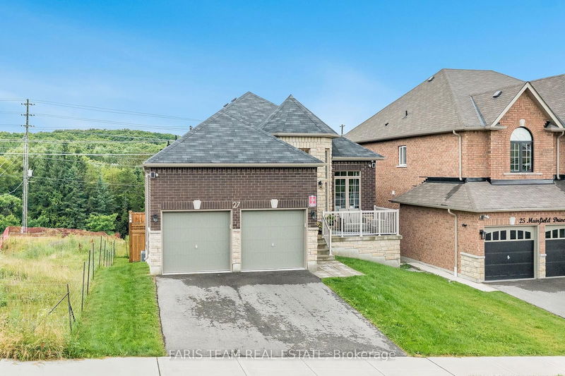 27 Muirfield Dr  Barrie, L4N 5S4 | Image 2