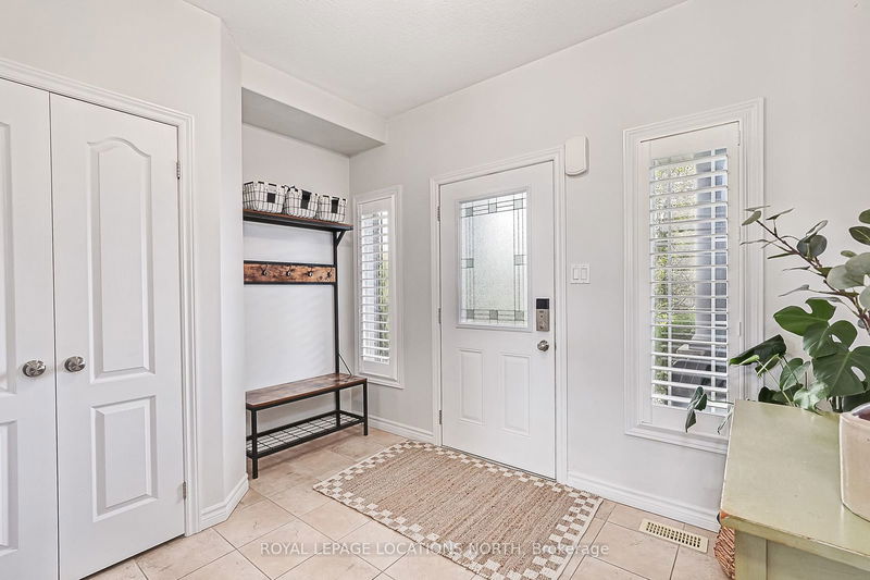 53 Chamberlain Cres  Collingwood, L9Y 0C9 | Image 3