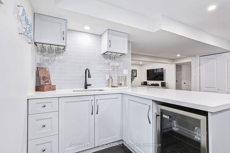 53 Chamberlain Cres  Collingwood, L9Y 0C9 | Image 30