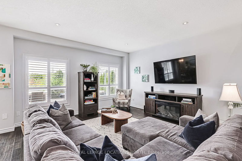 53 Chamberlain Cres  Collingwood, L9Y 0C9 | Image 6