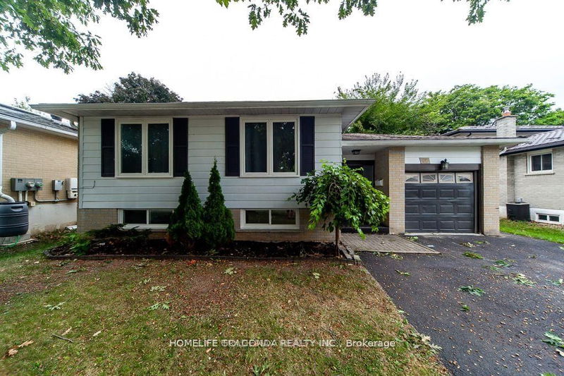 home for lease on Main-61 College Crescent