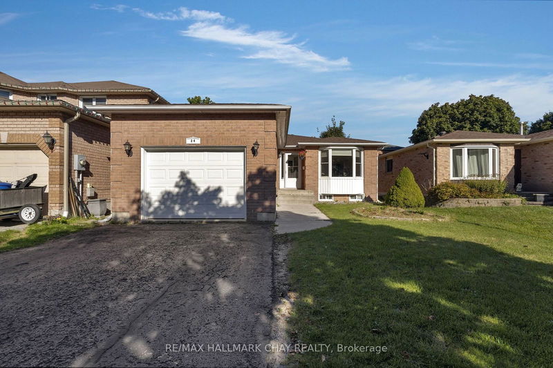 24 Mcveigh Dr, Barrie, Ontario (MLS S9383274)