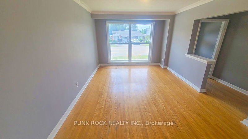 home for lease on 1-26 Cundles Road E