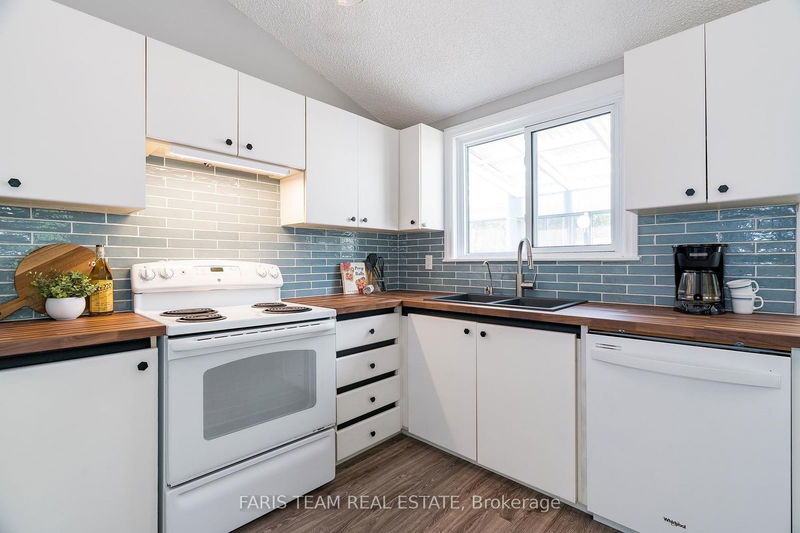 43 Iroquois Cres  Tiny, L9M 0C6 | Image 7