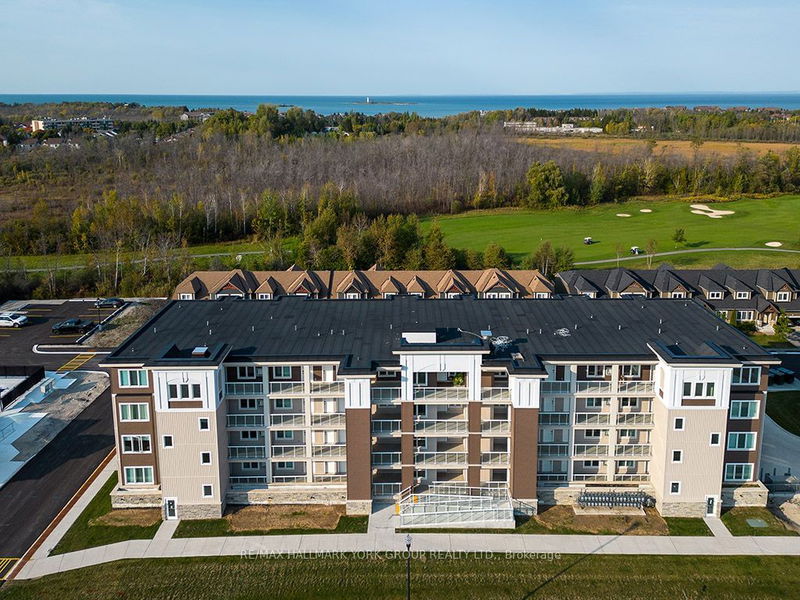 home for lease on 405-17 Spooner Crescent