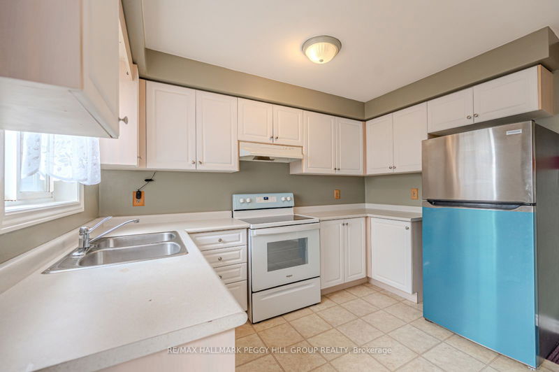 57 Nicole Marie Ave  Barrie, L4M 6Y7 | Image 4