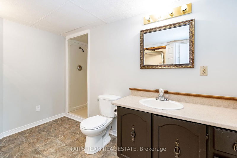 42 Fittons Rd W Orillia, L3V 3T9 | Image 21