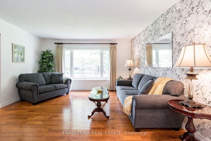 7955 Park Lane Cres  Ramara, L0K 2B0 | Image 5