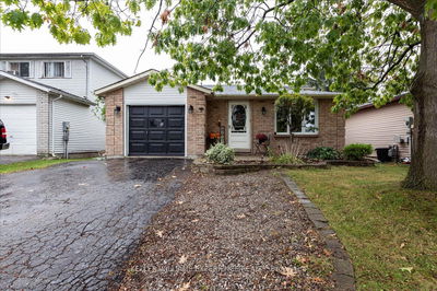 3 Sinclair Crt  Barrie, L4N 5X8 | Image 1