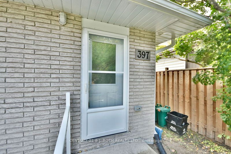 397 Mississaga St W Orillia, L3V 3C4 | Image 3