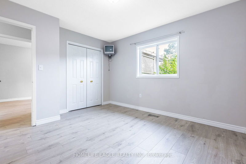 37 Athabaska Rd  Barrie, L4N 8E8 | Image 10