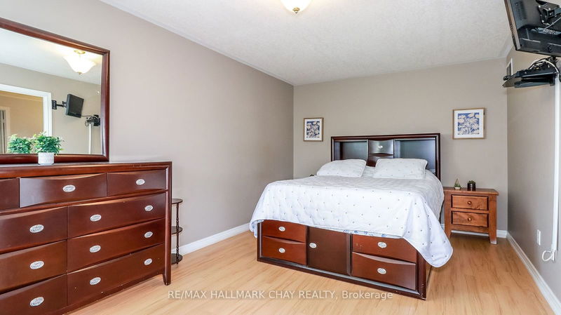 150 Birkhall Pl  Barrie, L4N 0K8 | Image 37