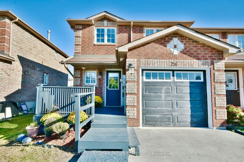 258 Dunsmore Lane  Barrie, L4M 7A7 | Image 2