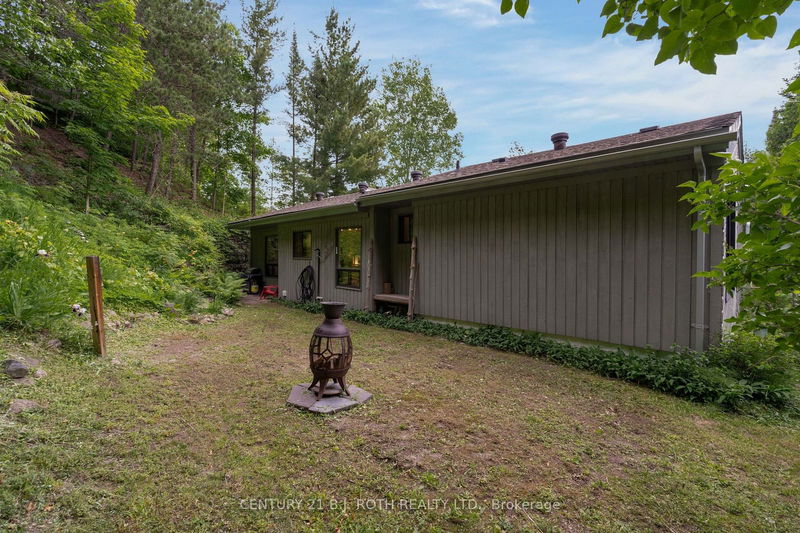 8 Pine Spring Rd  Oro-Medonte, L4M 4Y8 | Image 26