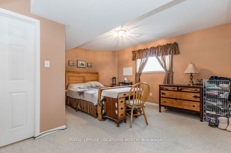 25 Masters Lane  Wasaga Beach, L9Z 1S8 | Image 24