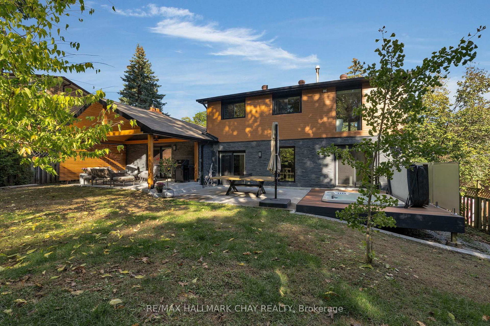 Listing Image 3