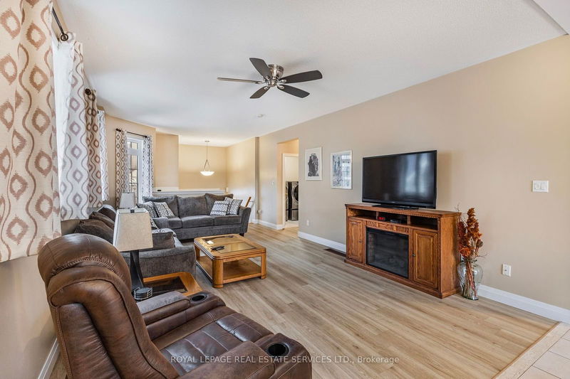 174 White Sands Way  Wasaga Beach, L9Z 0C8 | Image 3