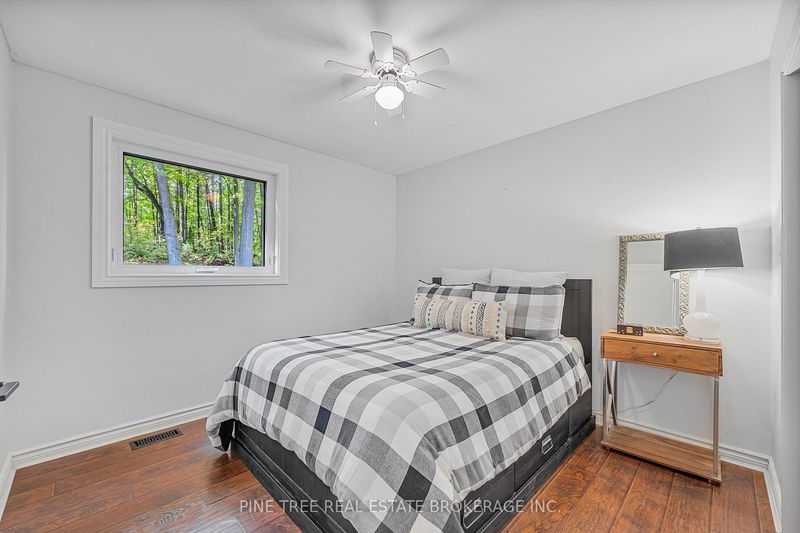 8 Frid Blvd  Springwater, L9X 0P5 | Image 27