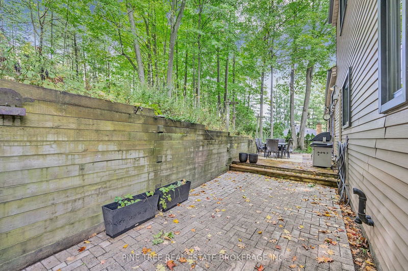 8 Frid Blvd  Springwater, L9X 0P5 | Image 36