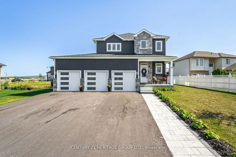 69 Ritchie Cres  Springwater, L0L 1P0 | Image 1