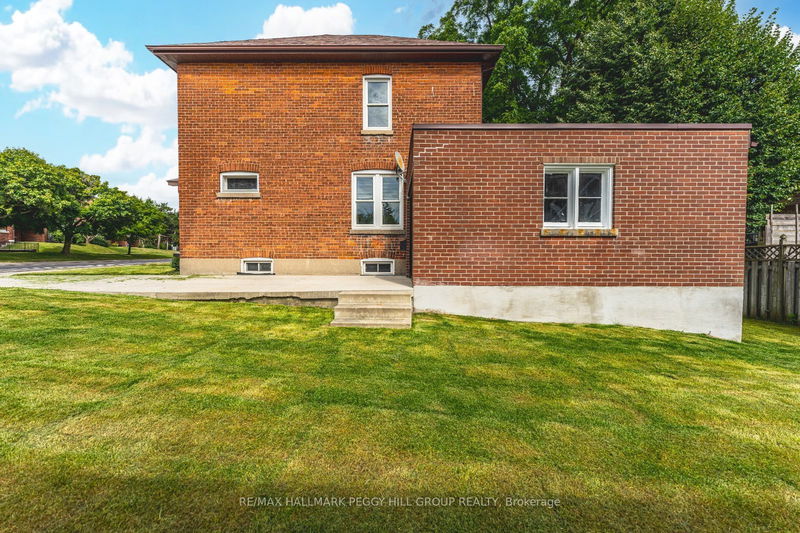 243 Dunlop St E Barrie, L4M 1B6 | Image 14