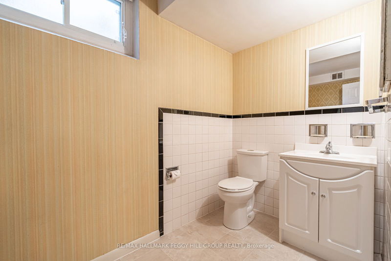 3 Pratt Rd  Barrie, L4M 2K9 | Image 17