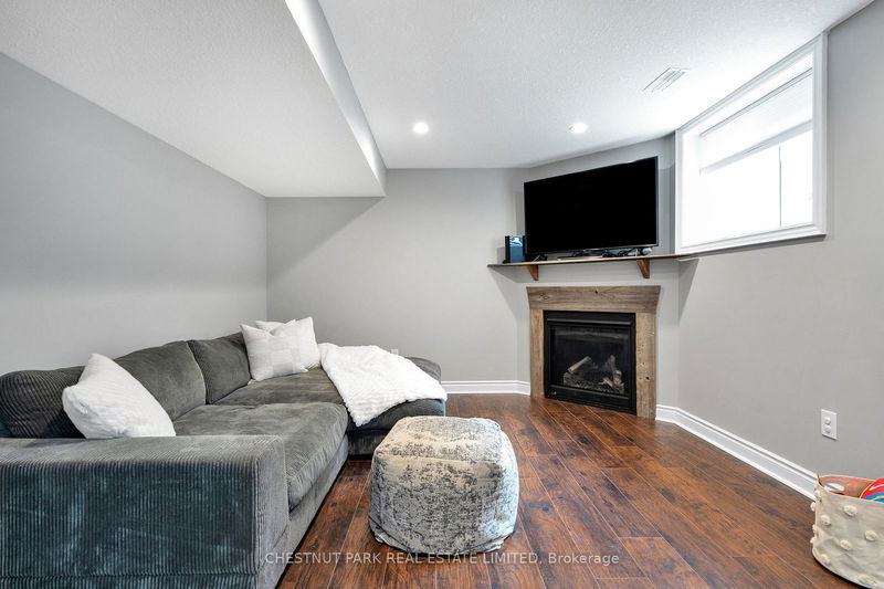 101 Garbutt Cres  Collingwood, L9Y 0H5 | Image 31