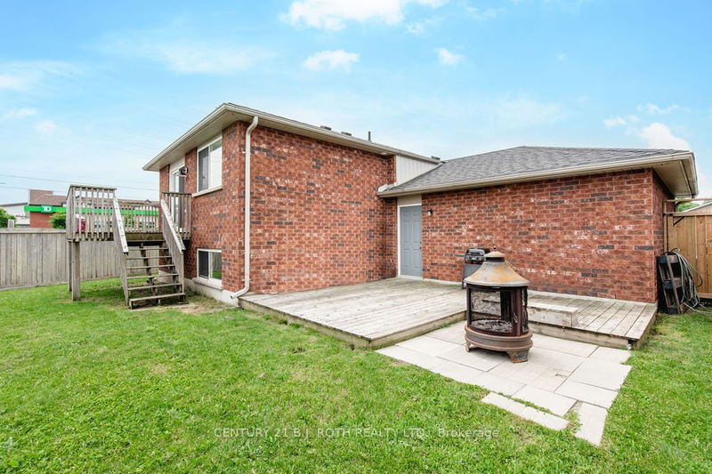 1 Pacific Ave  Barrie, L4M 7E7 | Image 18