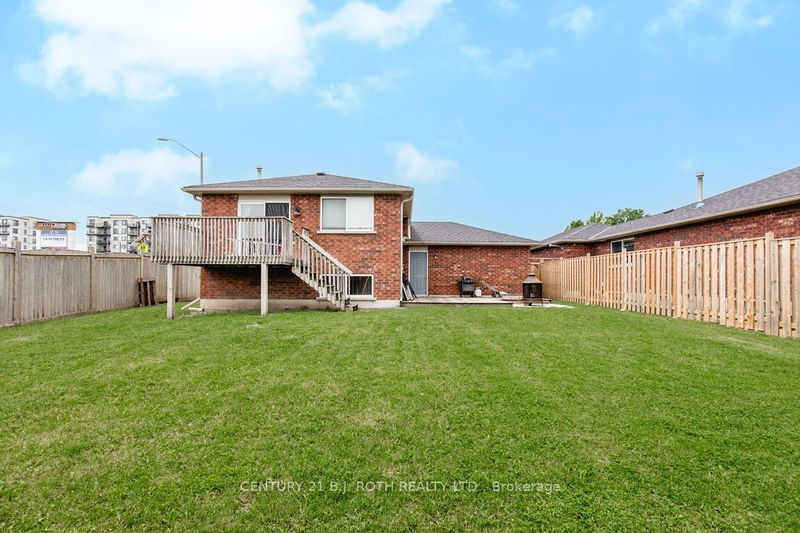 1 Pacific Ave  Barrie, L4M 7E7 | Image 23